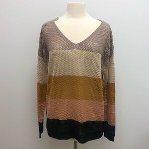 LIGHT STRIPED COLORFUL SWEATER